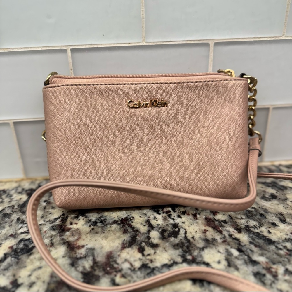 NWOT Calvin Klein Blush Crossbody Bag